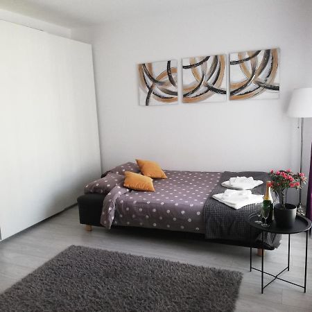 Marlen'S Apartment Bukareszt Zewnętrze zdjęcie