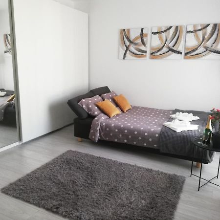Marlen'S Apartment Bukareszt Zewnętrze zdjęcie